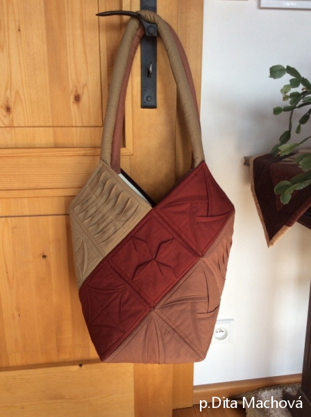 KURZ-SKLADANY-PATCHWORK-10-BLOKU-A-TASKA- p.MACHOVA-TASKA-TYP-A